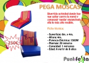 Divertida activitat on s'ha de saltar i quedar enganxat a la paret inflable, guanya qui queda enganxat el mes alt possible i mes temps.